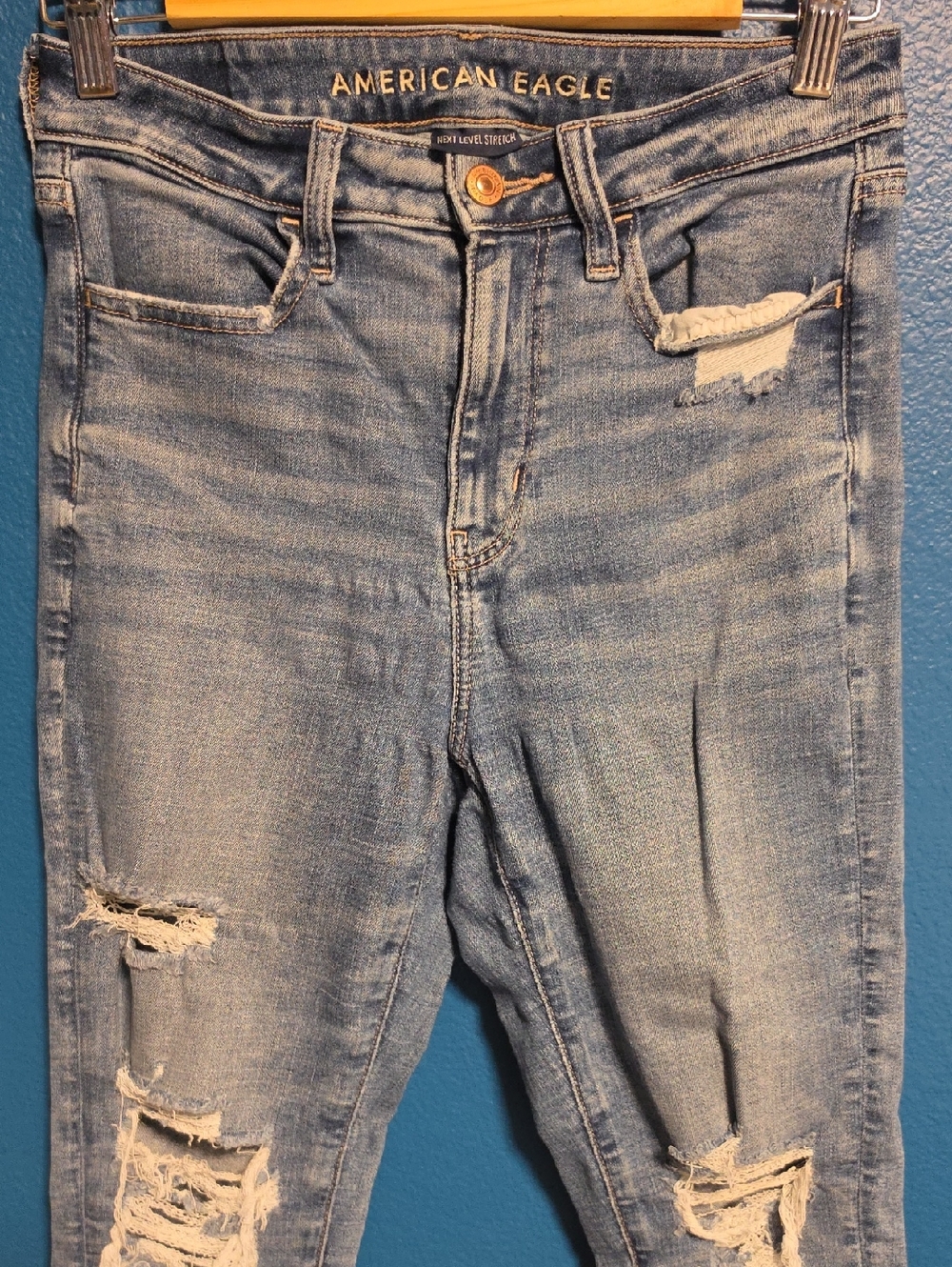 American Eagle Outfitters Light Blue Ripped Skinny Jeans